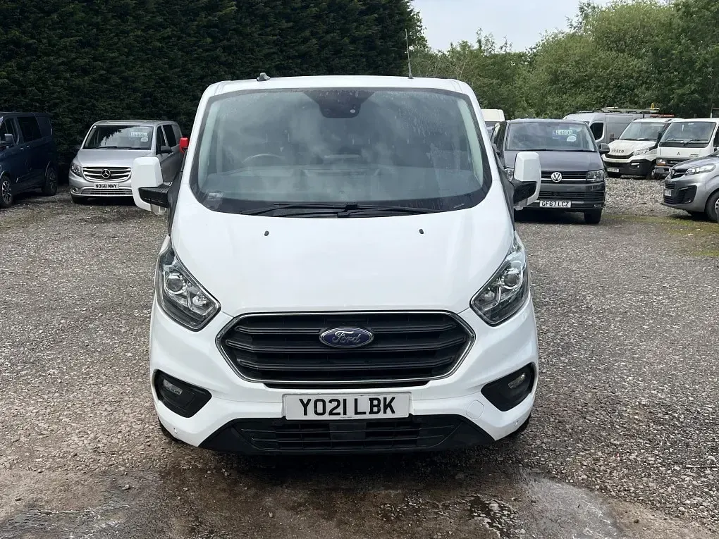 Usado Ford Transit Custom Limited 130 CV (95 kW) 2021 Blanco Van