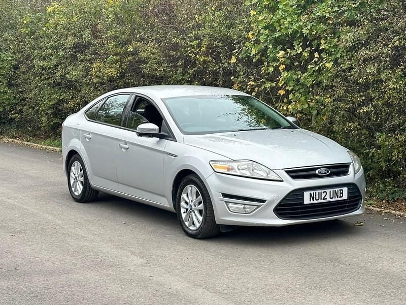 Silver Used 2012 Ford Mondeo Zetec Hatchback | £600 (Fair price) - Image 1/4