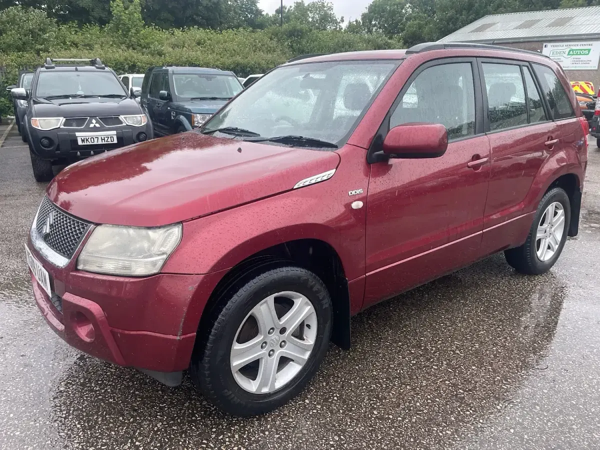 Used Suzuki Grand Vitara 129 HP (94 kW) 2009 Red SUV