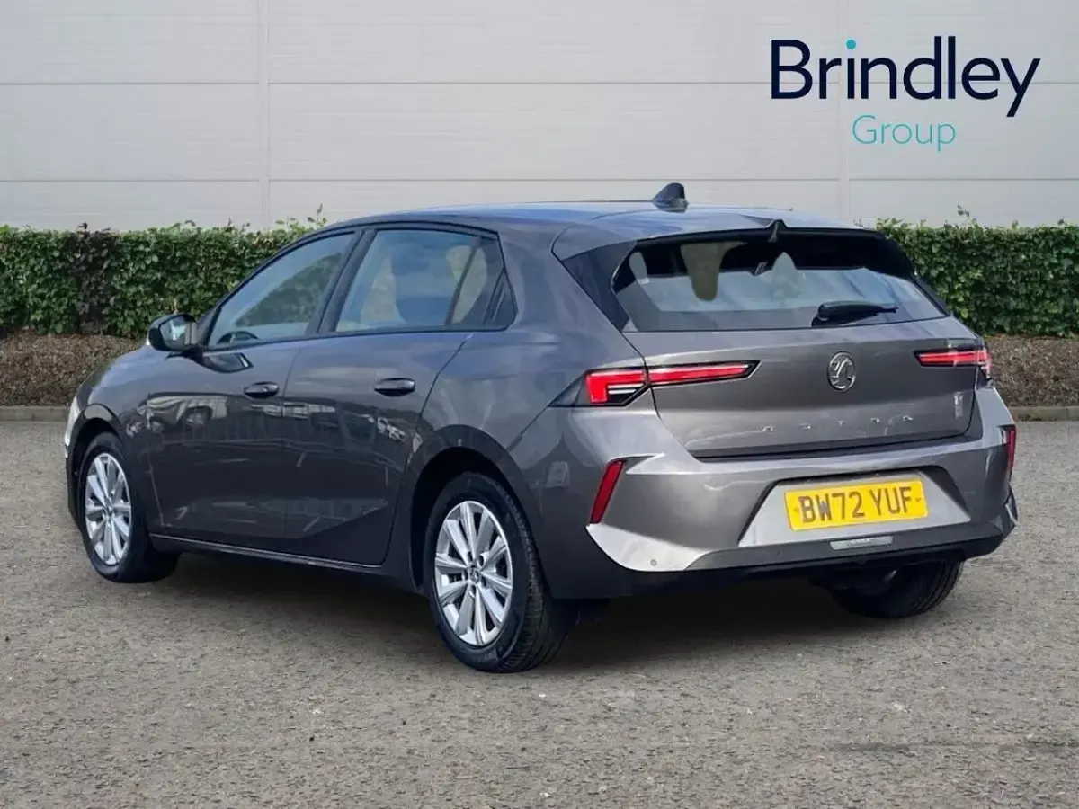 Used Vauxhall Astra Design Edition 128 HP (94 kW) 2023 Grey Hatchback