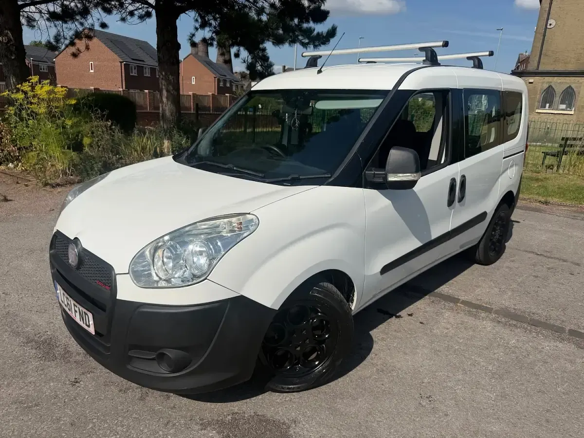 Used Fiat Doblò Active 2011 White MPV