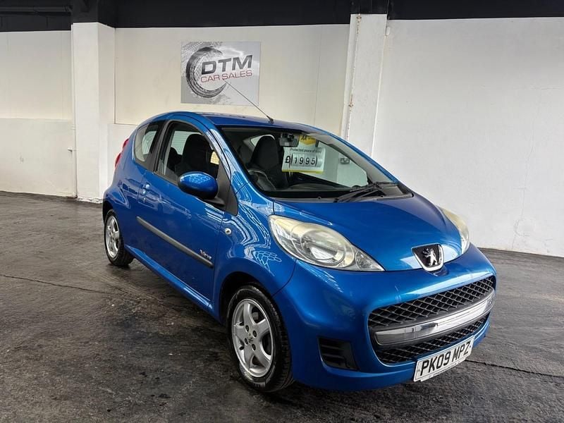 Used Peugeot 107 68 HP (50 kW) 2009 Blue Hatchback
