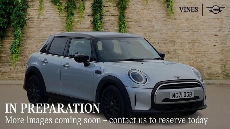 Silver Used 2021 Mini Cooper Classic Hatchback | £16,375 (Fair price) - Image 1/4