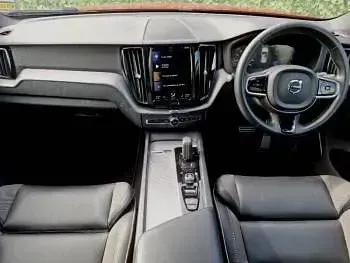Used Volvo XC60 R-Design 340 HP (250 kW) 2021 Red SUV