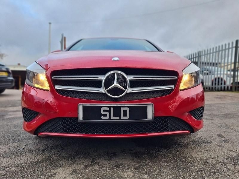 Used Mercedes A180 Sport Edition 2015 Red Hatchback