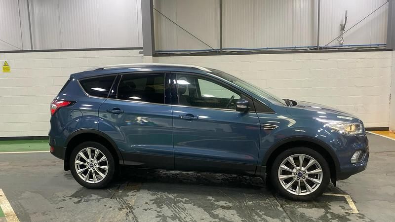 Used Ford Kuga Titanium 150 HP (110 kW) 2019 Blue SUV