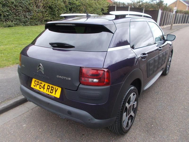 Used Citroën C4 Cactus Flair 100 HP (73 kW) 2014 Mauve/purple Hatchback