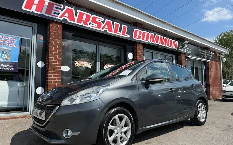 Begagnad Peugeot 208 Active 70 HK (51 kW) 2013 Halvkombi