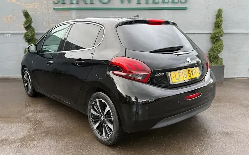 Used Peugeot 208 82 HP (60 kW) 2019 Hatchback