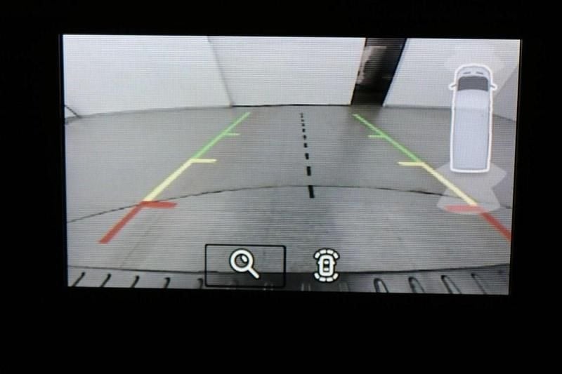 Image 3/4