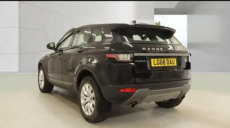Used Land Rover Range Rover evoque SE 240 HP (176 kW) 2018 Black Hatchback