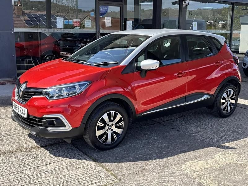 Usado Renault Captur Play 90 HP (66 kW) 2018 Vermelho SUV