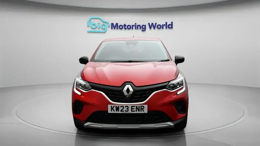 Used Renault Captur Evolution 145 HP (106 kW) 2023 Red SUV