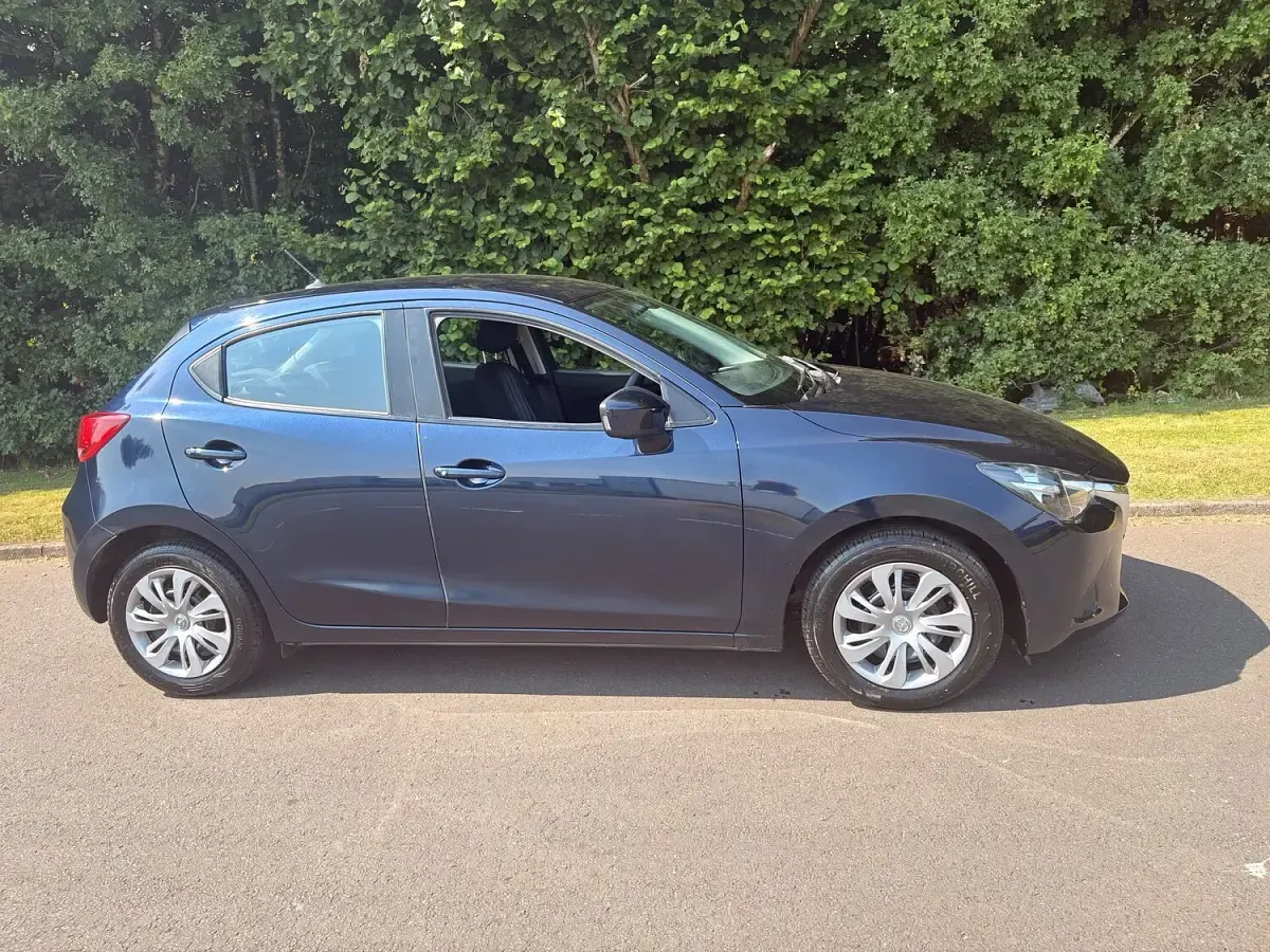 Used Mazda 2 2016 Blue Hatchback