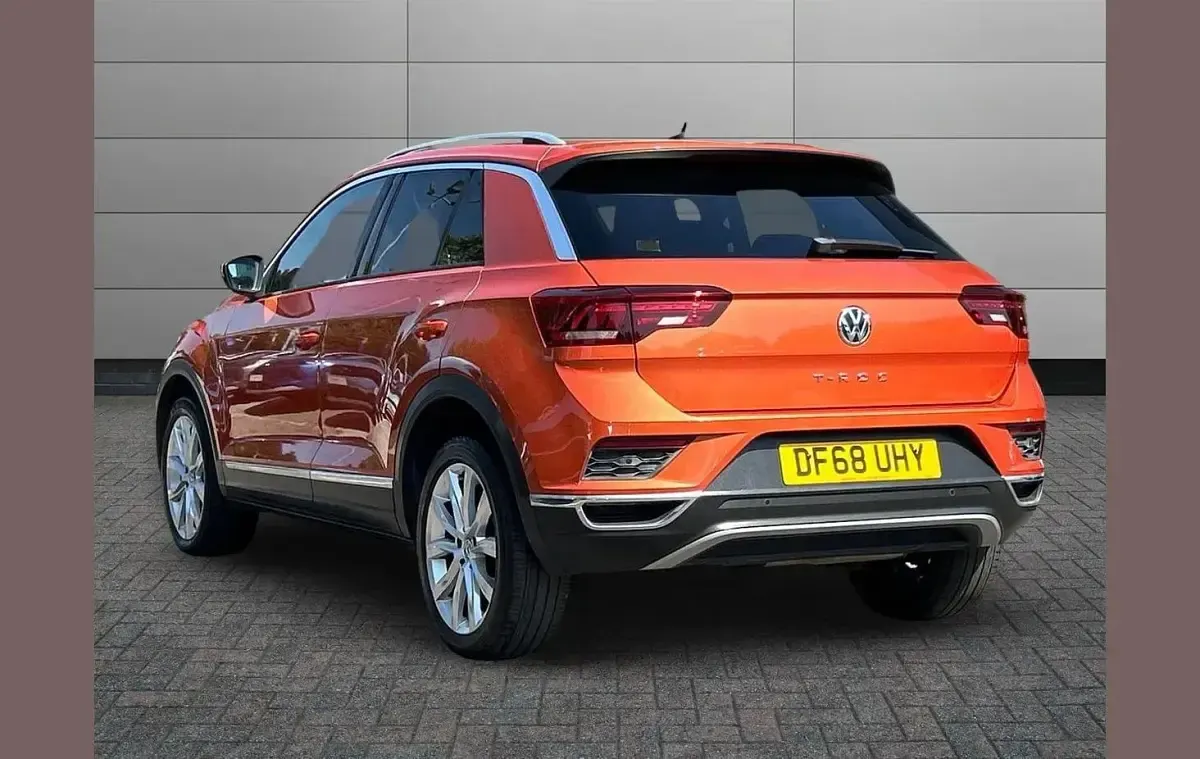 Used VW T-Roc SEL 115 HP (84 kW) 2019 Orange SUV