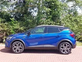 Second-hand Renault Captur Techno 91 CP (66 kW) 2022 Albastru SUV