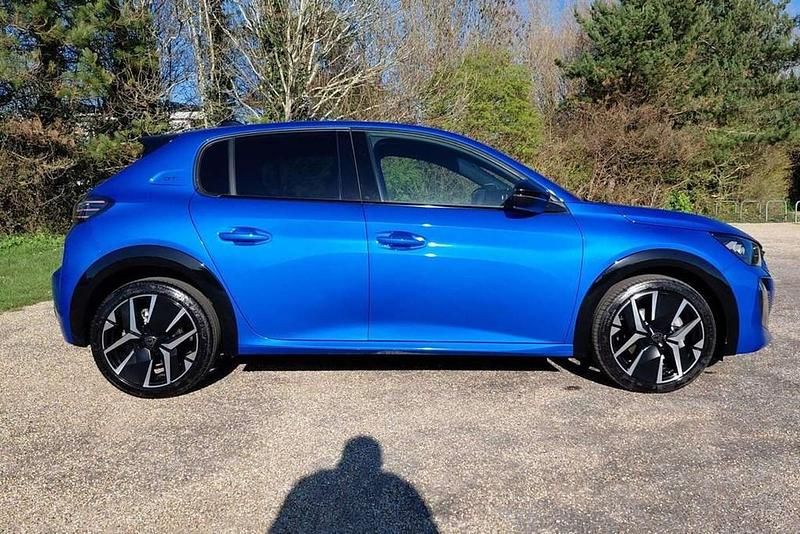 Used Peugeot 208 GT 101 HP (74 kW) 2024 Blue Hatchback