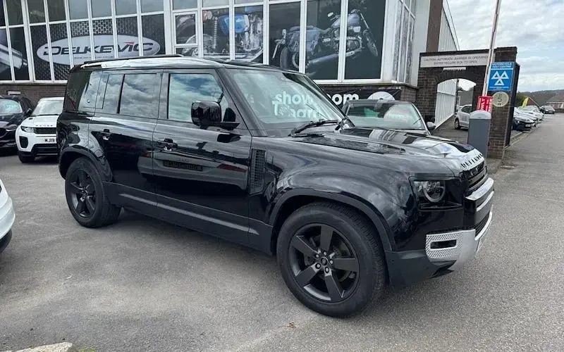 Used Land Rover Defender SE 300 HP (220 kW) 2020 SUV