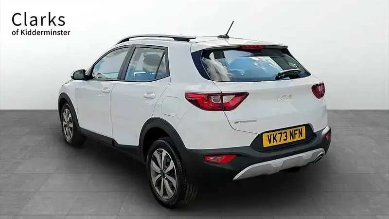Used Kia Stonic 99 HP (72 kW) 2023 White SUV