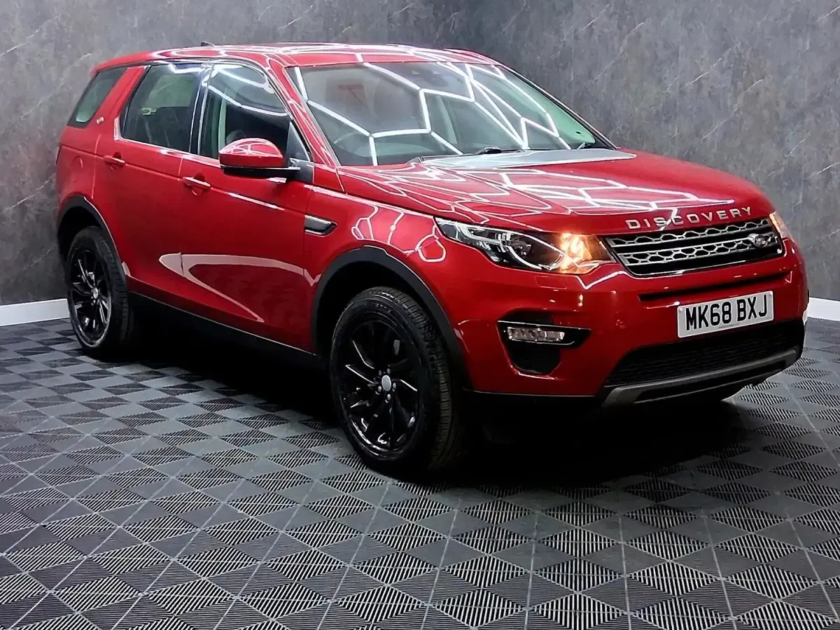 Used Land Rover Discovery Sport SE 180 HP (132 kW) 2018 Red SUV