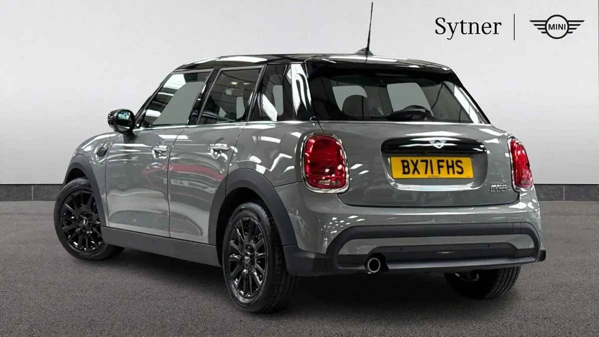 Used Mini Cooper Classic 134 HP (98 kW) 2021 Grey Hatchback