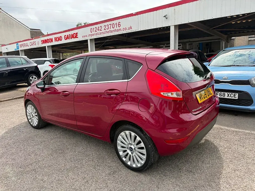 Used Ford Fiesta Titanium 2009 Red Hatchback