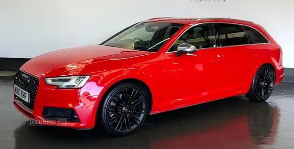 Usado Audi A4 Performance 354 CV (260 kW) 2017 Rojo Familiar