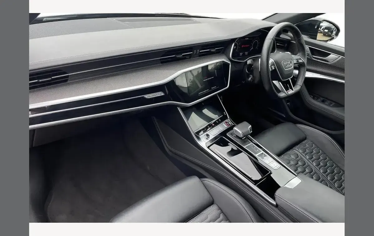 Usado Audi RS6 Advanced 600 CV (441 kW) 2023 Negro Familiar