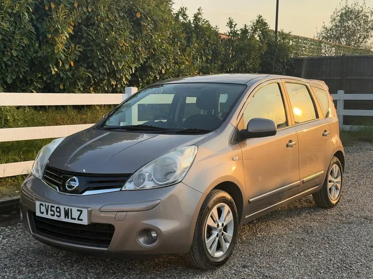 Used Nissan Note Acenta 110 HP (80 kW) 2009 Beige Hatchback