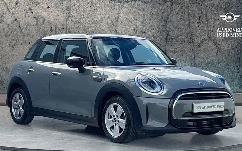 Used Mini Cooper Classic 136 HP (100 kW) 2021 Hatchback