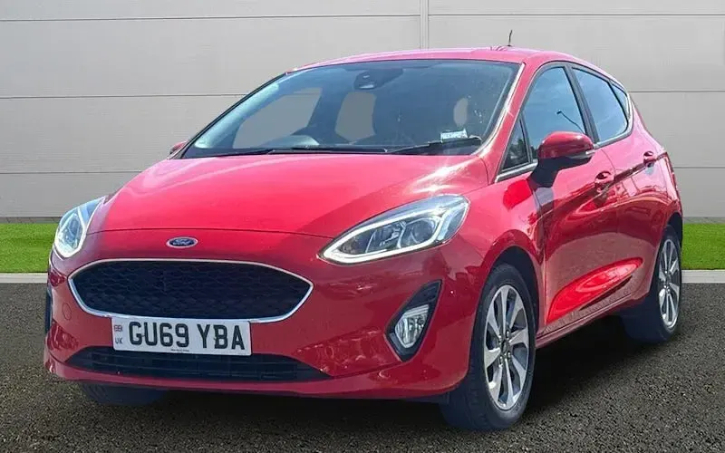 Usado Ford Fiesta Trend 86 HP (63 kW) 2019 Vermelho Citadino