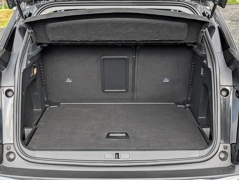 Used Peugeot 3008 Allure Premium 131 HP (96 kW) 2021 Black SUV