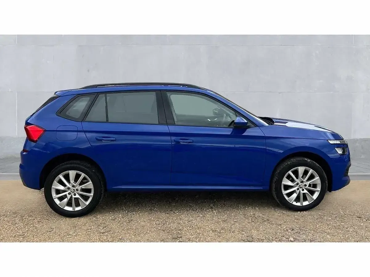 Used Skoda Kamiq SE 95 HP (69 kW) 2023 Energy blue SUV