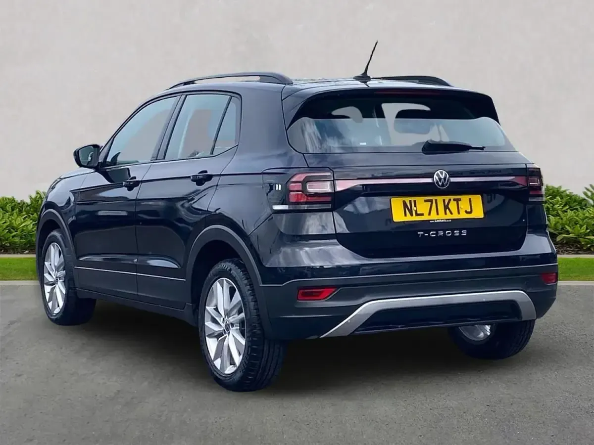 Usado VW T-Cross SE 95 CV (69 kW) 2021 Negro SUV