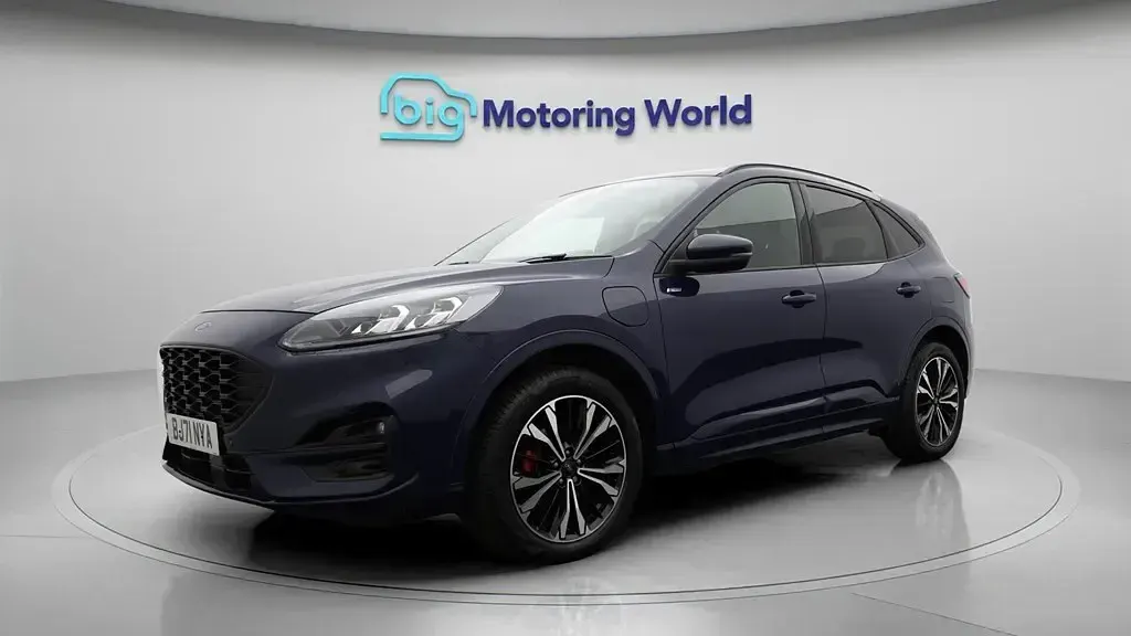 Usado Ford Kuga ST-Line X 225 CV (165 kW) 2021 Azul SUV