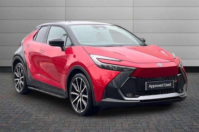 Scarlet flare Used 2025 Toyota C-HR Premium SUV | £31,495 - Image 1/4