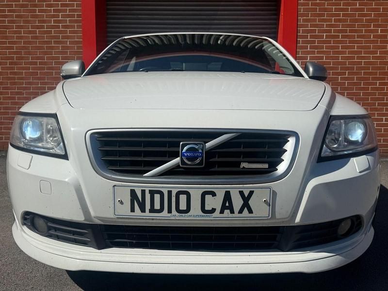 Usado Volvo S40 R-Design 2010 Blanco Berlina