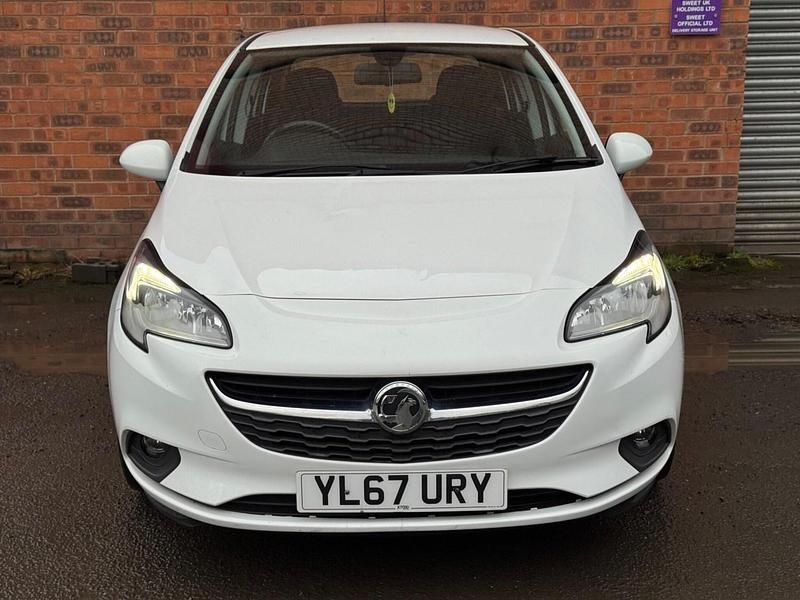 Used Vauxhall Corsa 75 HP (55 kW) 2018 White Hatchback