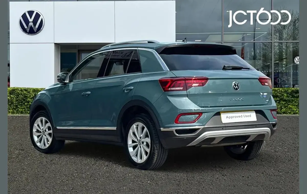 Used VW T-Roc Style 150 HP (110 kW) 2025 Blue SUV
