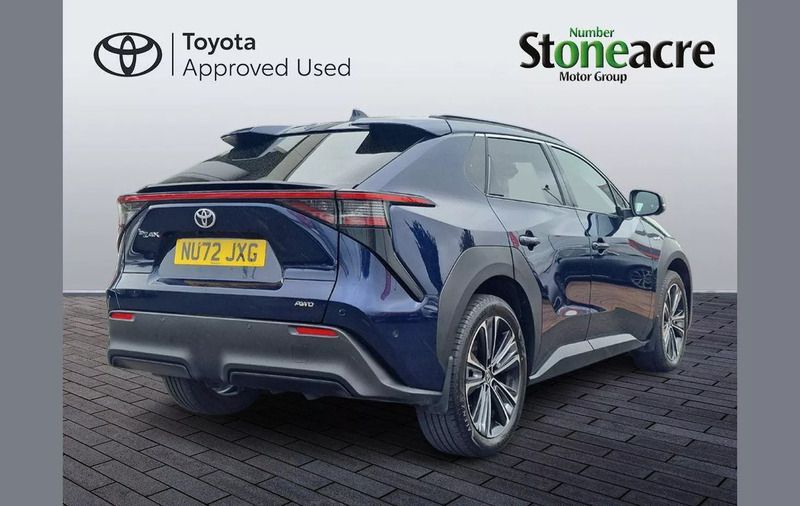 Used Toyota bZ4X 160 kW (218 HP) 2022 Blue SUV