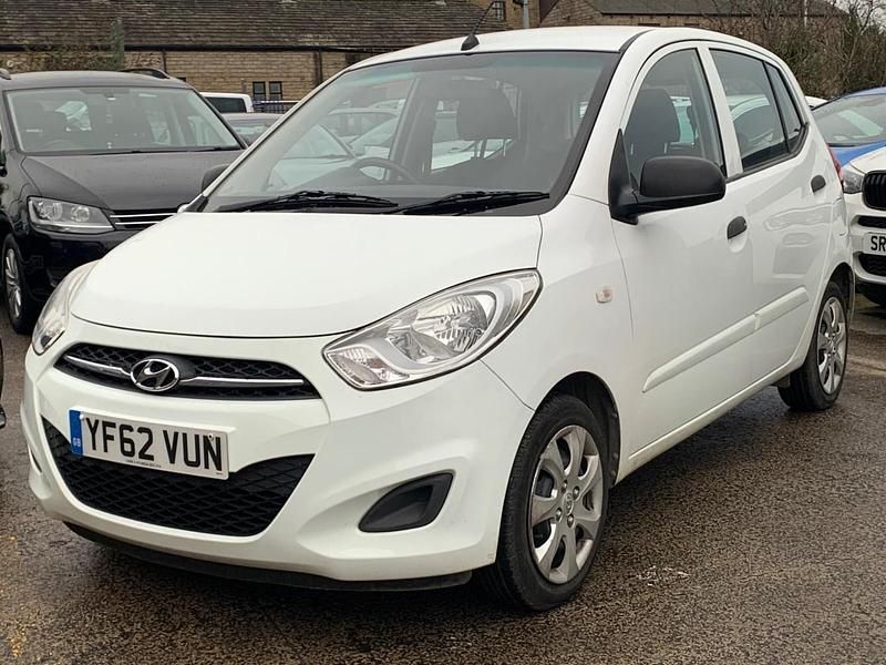 Used Hyundai i10 Classic 2013 White Hatchback