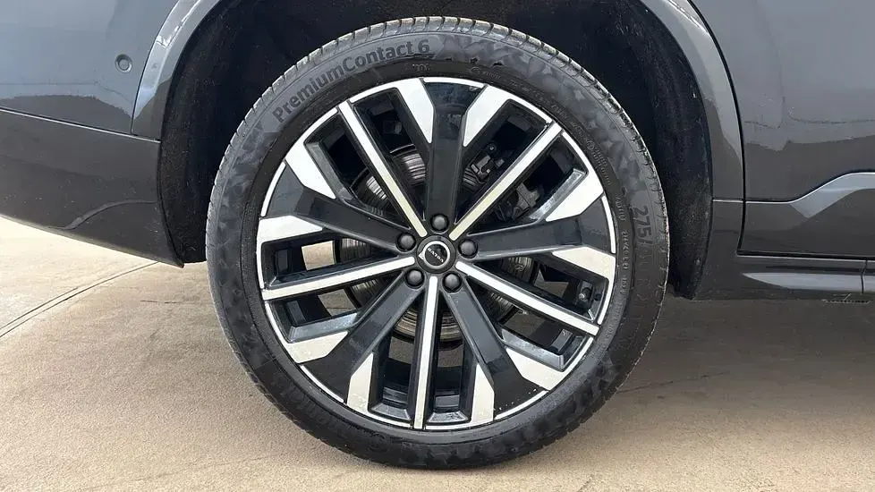 Used Volvo XC90 Ultra 250 HP (183 kW) 2025 Black SUV