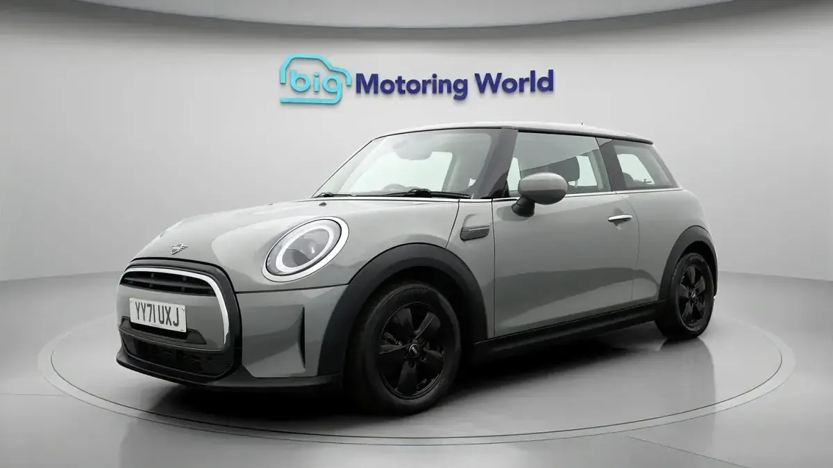 Used Mini ONE Classic 102 HP (75 kW) 2021 Grey Hatchback