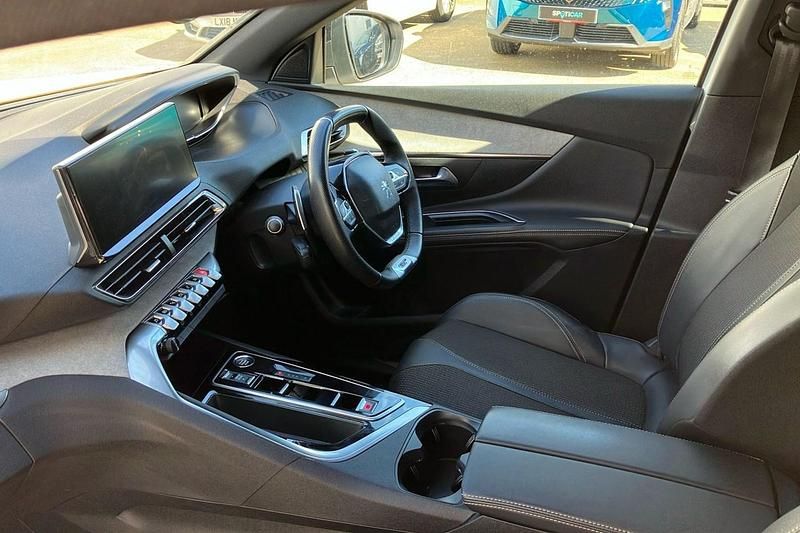 Used Peugeot 5008 GTi 130 HP (95 kW) 2024 White SUV