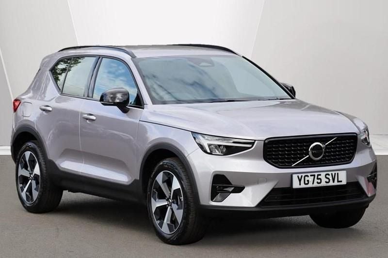New 2025 Volvo XC40 Plus SUV | £37,995 (Fair price) - Image 1/1