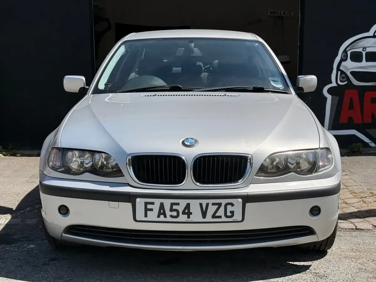 Used BMW 316 Luxury Line 114 HP (83 kW) 2004 Silver Sedan