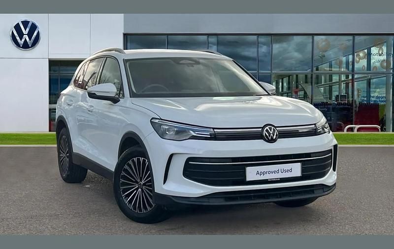 Used VW Tiguan Life 128 HP (94 kW) 2024 White SUV