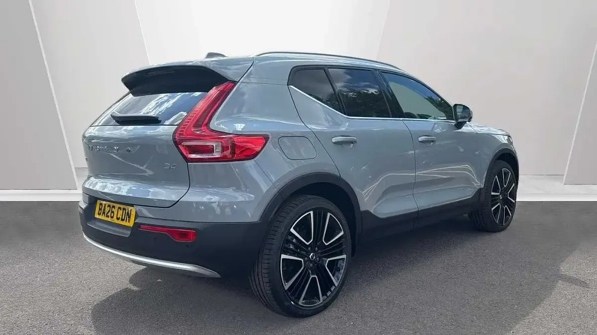 New Volvo XC40 Ultra 2026 Grey SUV