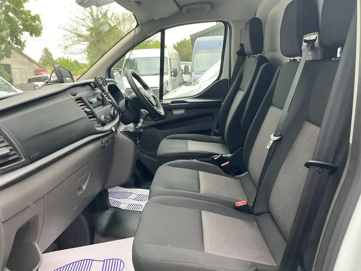 Used Ford Transit Custom 130 HP (95 kW) 2018 White Van