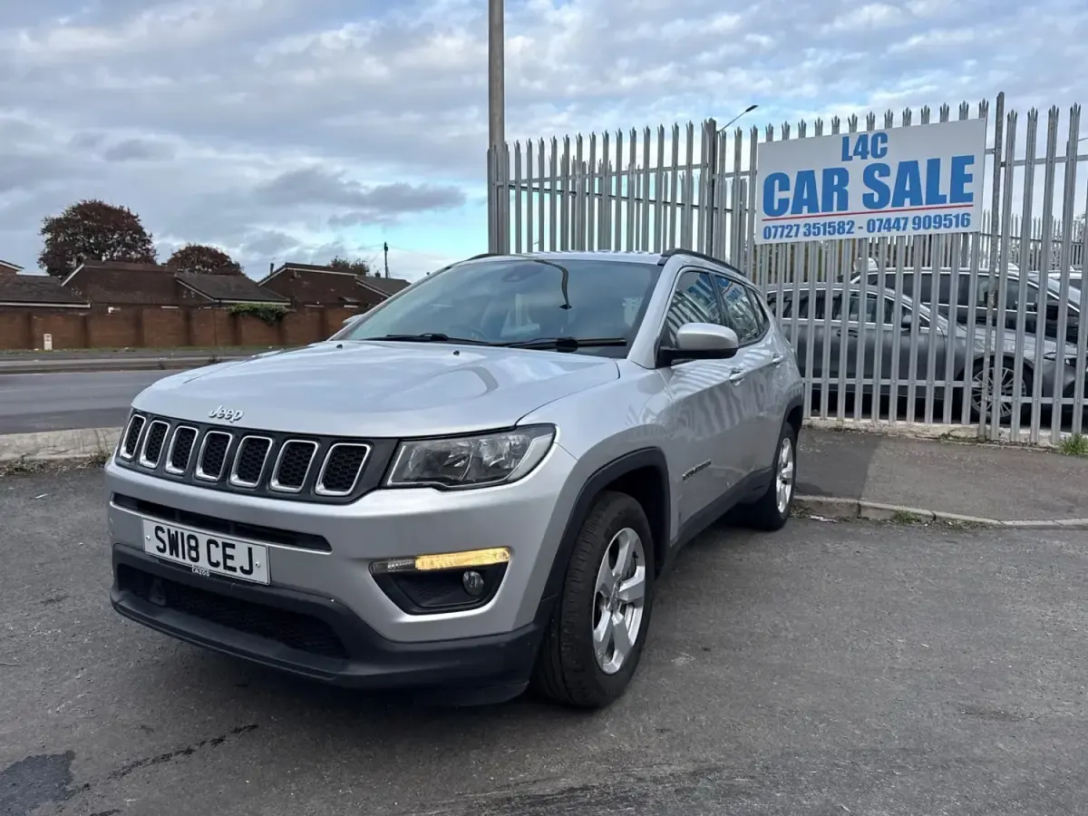 Usado Jeep Compass Longitude 140 CV (102 kW) 2018 Plateado SUV